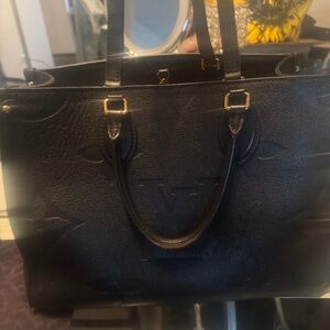 Louis Vuitton OnTheGo BLACK MM BAG